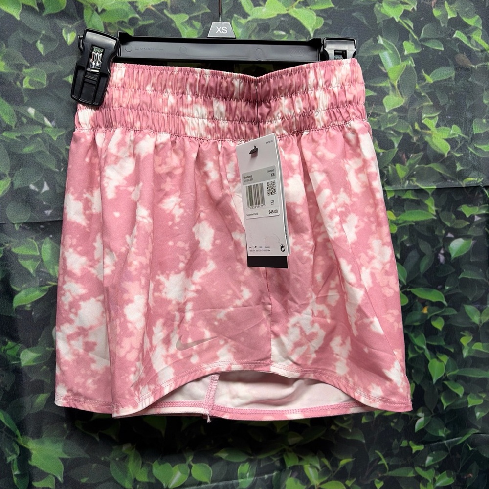 Nike Dri Fit One Brief Lined Shorts Womens XS Loose Fit Training msrp $45 nwt